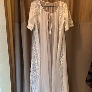 Elegant White Lace Maxi Dress